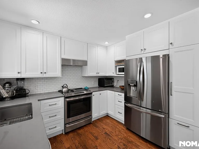 15652 E Jefferson Ave — Photo 14