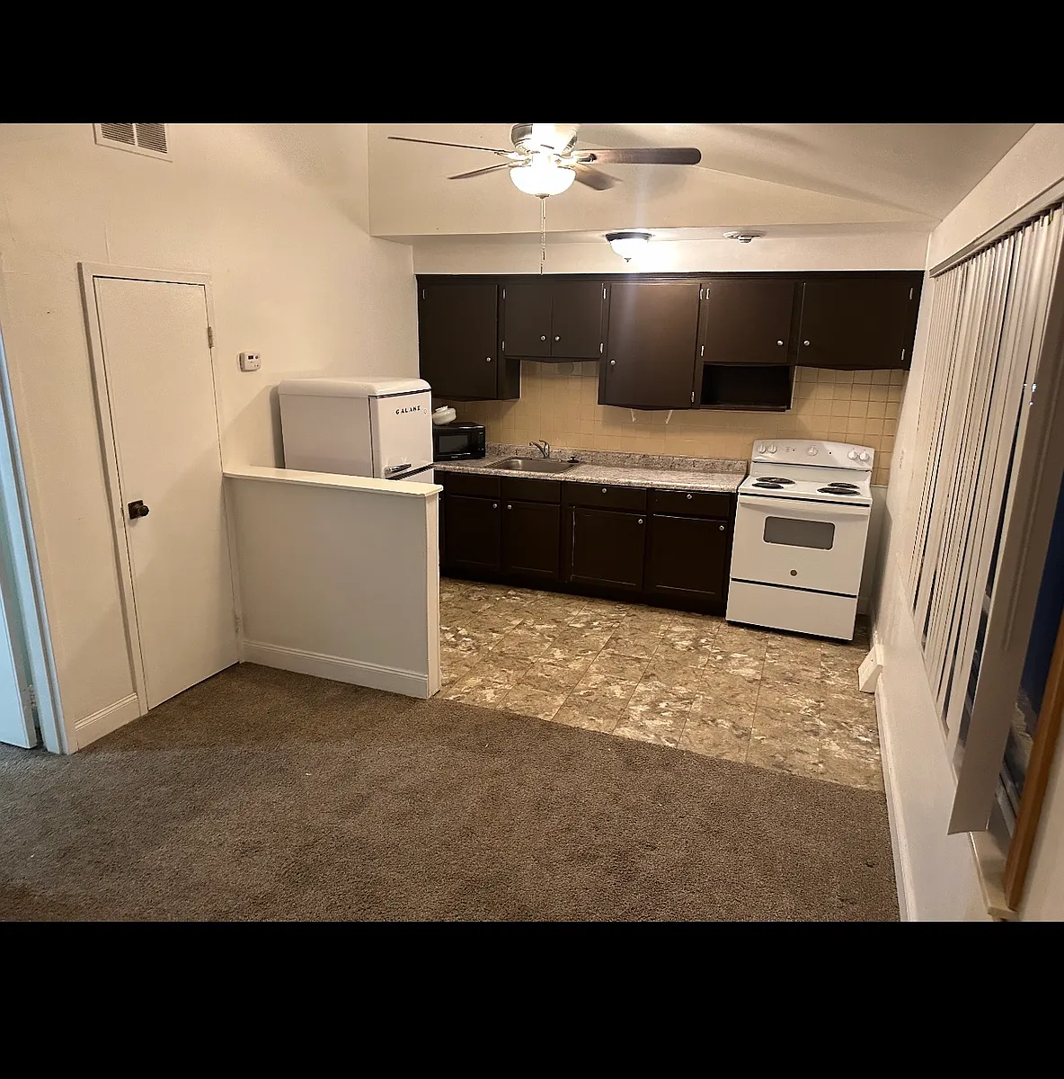 Building Photo - 1427 Electric Ave #1427