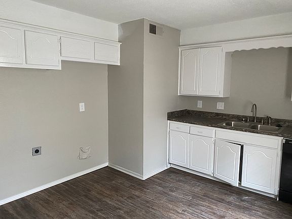 4th image of 1321 McDonald Dr