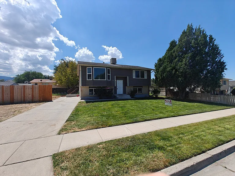 3718 S 8200 W — Photo 4