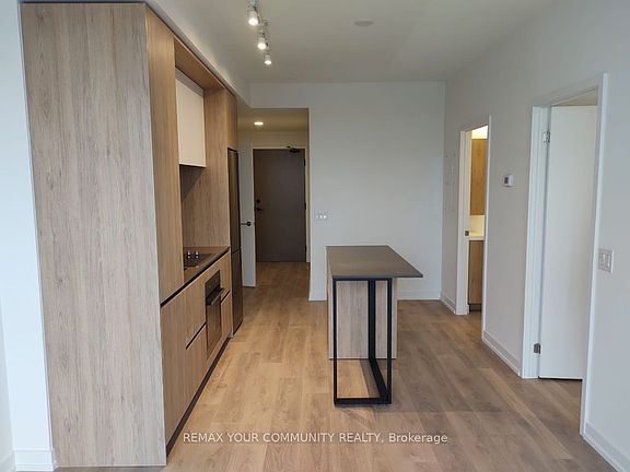 3rd image of 225 Sumach St #2301
