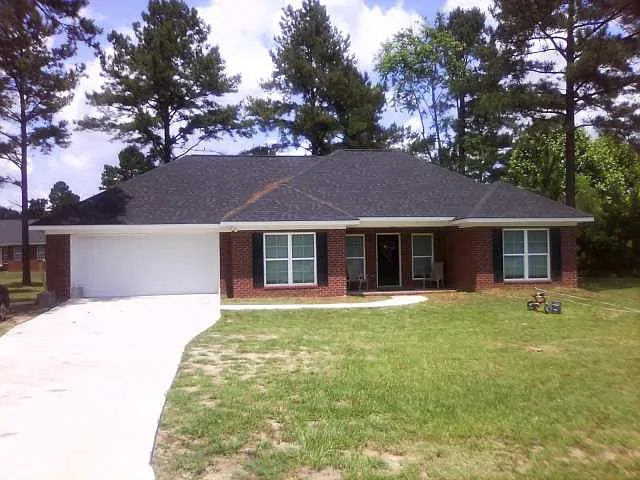 813 Maple Drive — Photo 1