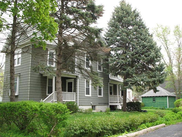 1st image of 261 N Brockway St