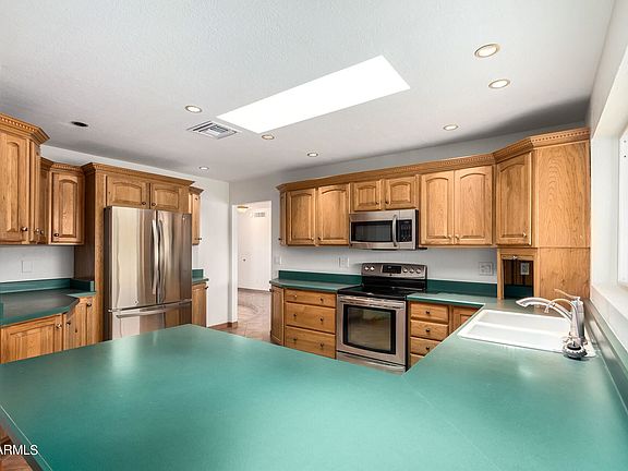 5th image of 3127 W Morrow Dr