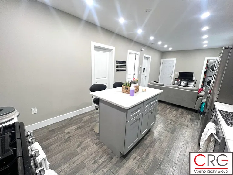 14 Vermont Ave #2 — Photo 4