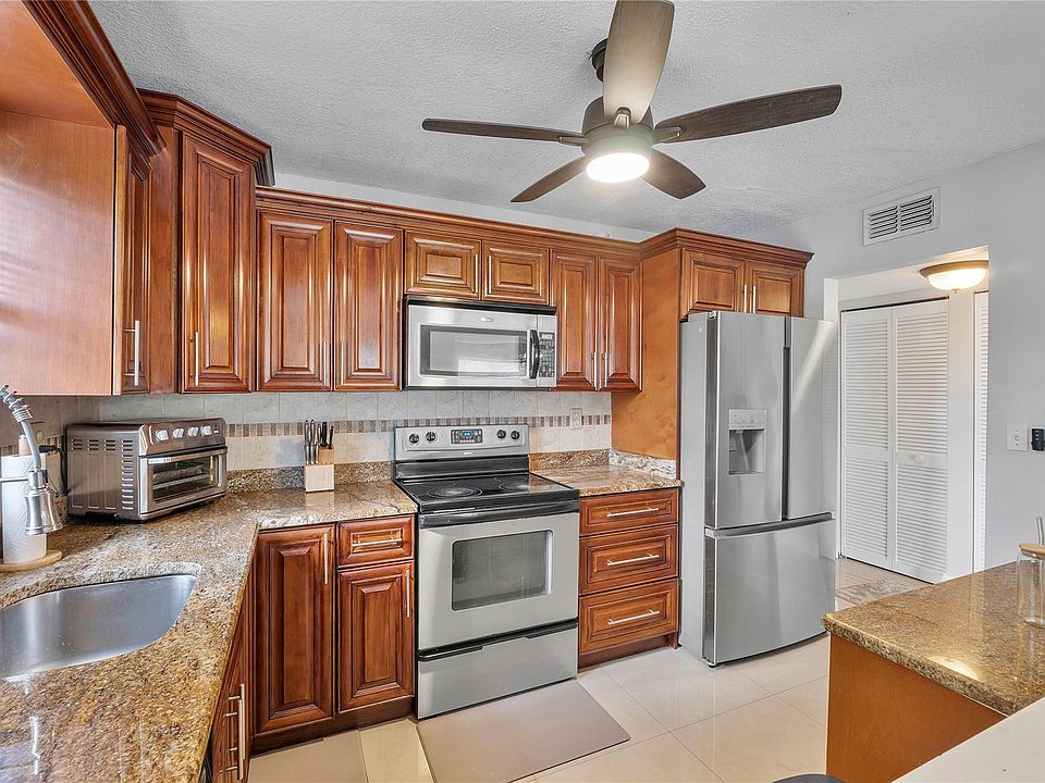 1st image of 4154 NW 90th Avenue #201
