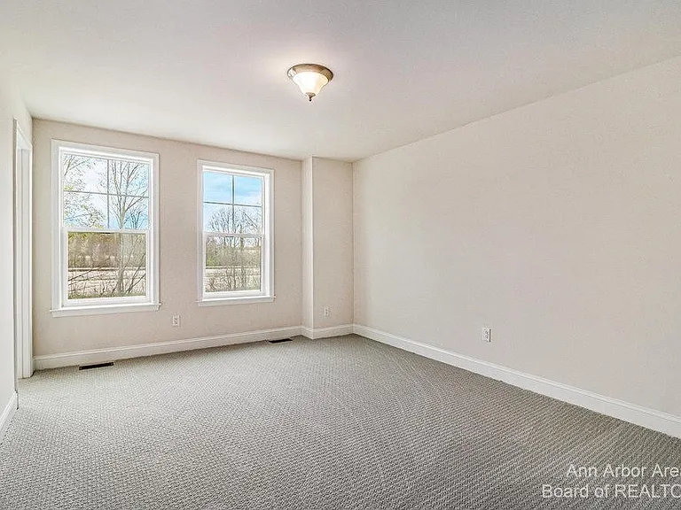3343 Roseford Blvd — Photo 31