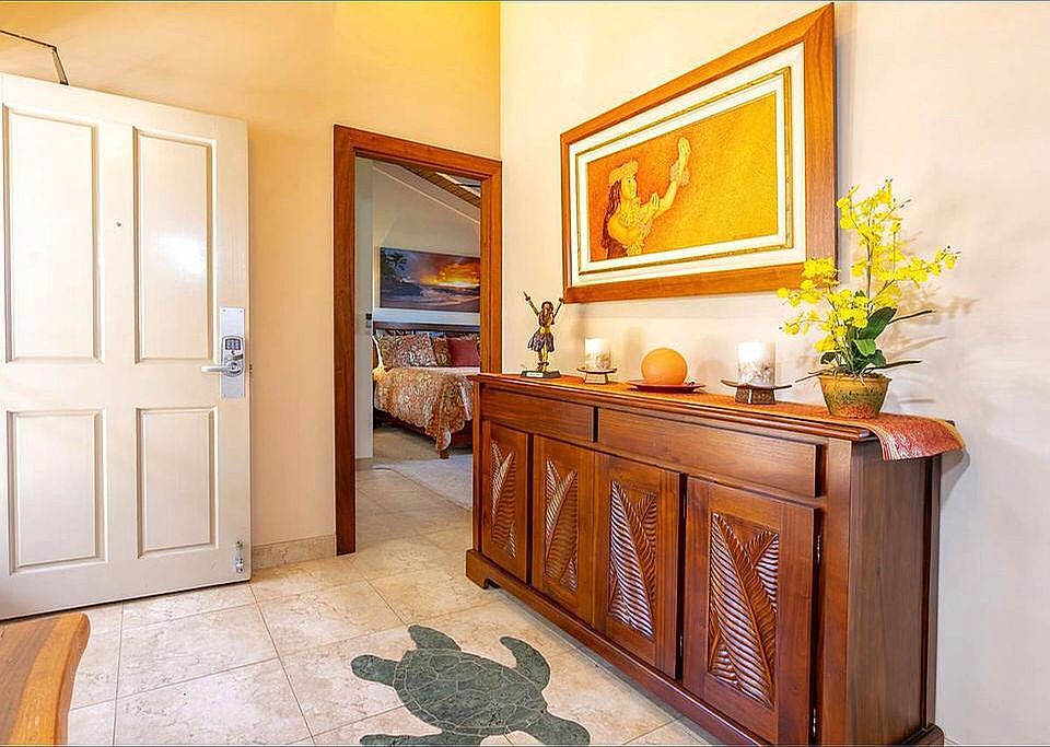 1st image of 10 Wailea Ekolu Pl APT 1304
