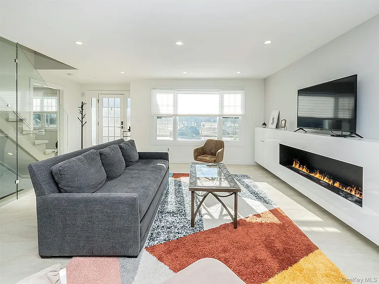 27 Pine St — Photo 10