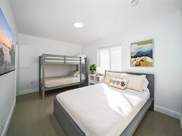 1250 NE 110th St #1250 — Photo 2