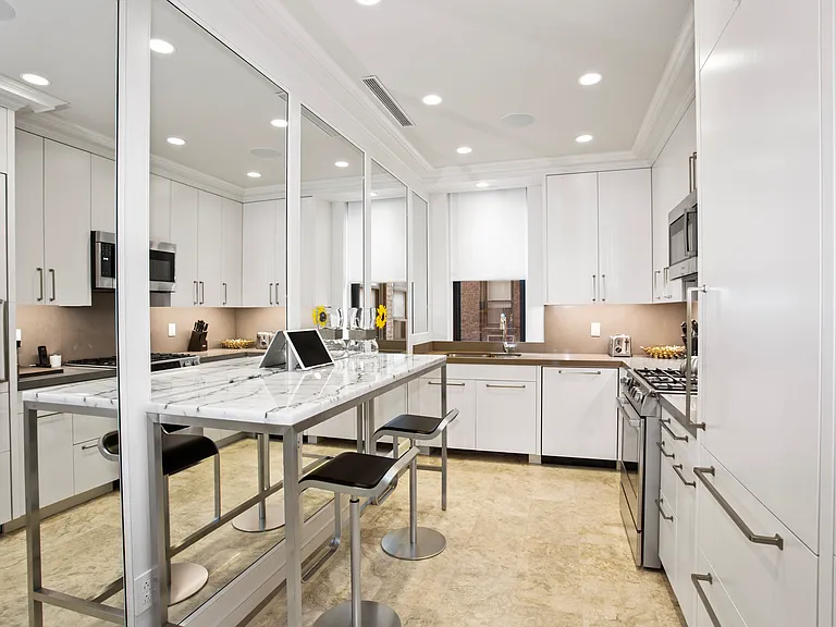 781 5th Ave #1101 — Photo 9