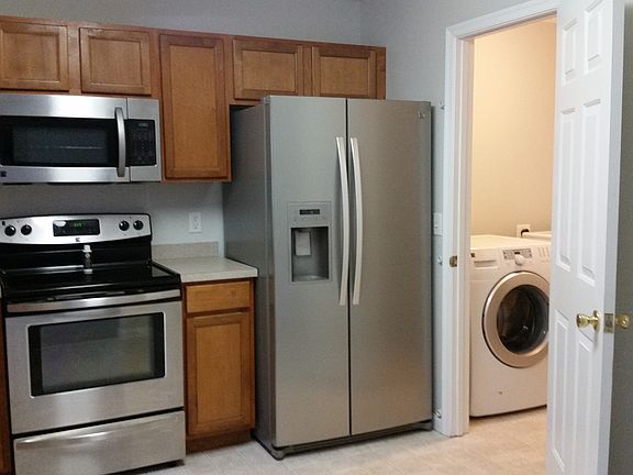 Kitchen & Laundry View