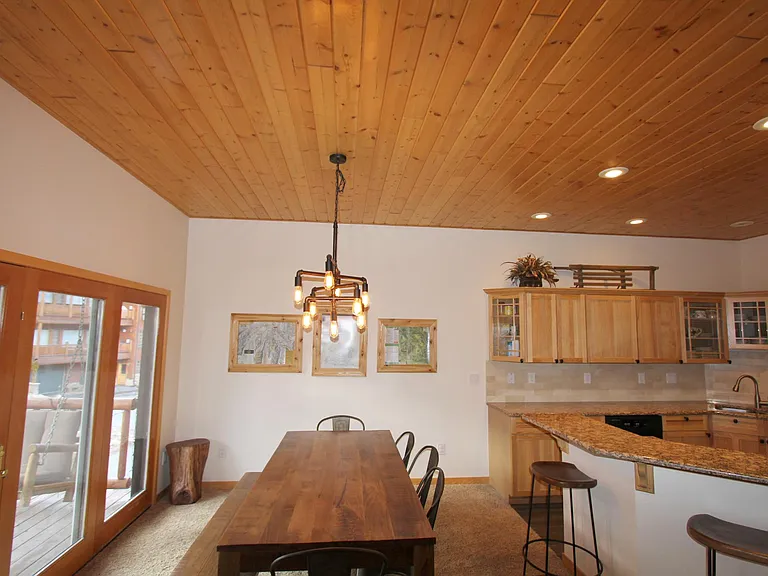 104 Clover Ln — Photo 10