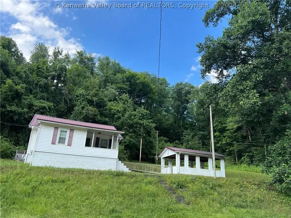 24699 Daniel Boone Pkwy, Peytona, WV 25154