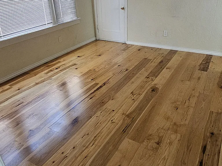 1528 E 1st St #6 — Photo 15