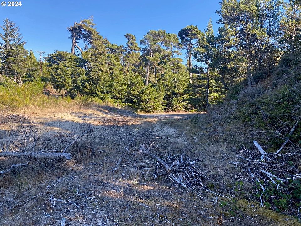 2nd image of Leeward Dr #600