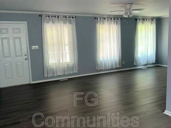 5th image of 1914 Ridgewood Rd