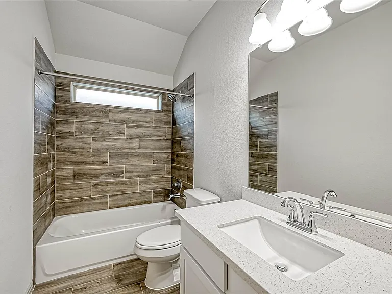 7910 Cypress Country Dr — Photo 26