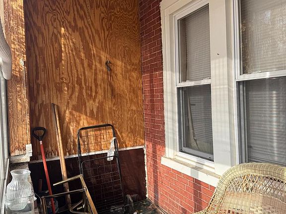 2nd image of 2610 W 7th St