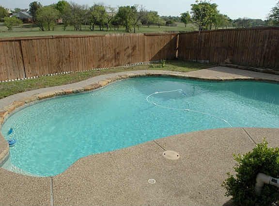 4th image of 2940 Furneaux Ln