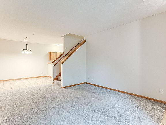 4th image of 5040 Holly Ln N Unit 3