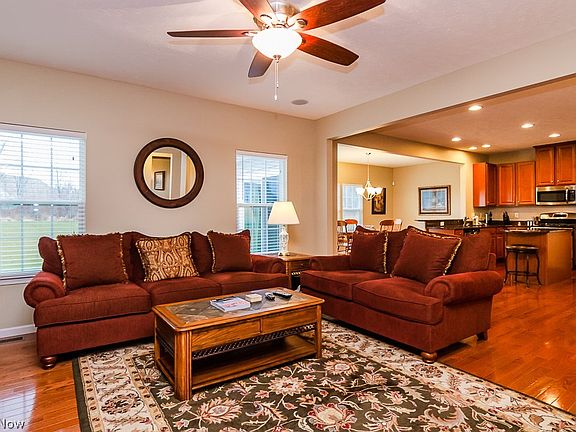 5th image of 8937 Chinaberry Cir N