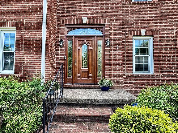 3rd image of 3252 Mantilla Dr