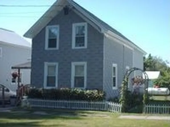 347 E Joseph St, Cape Vincent, NY 13618
