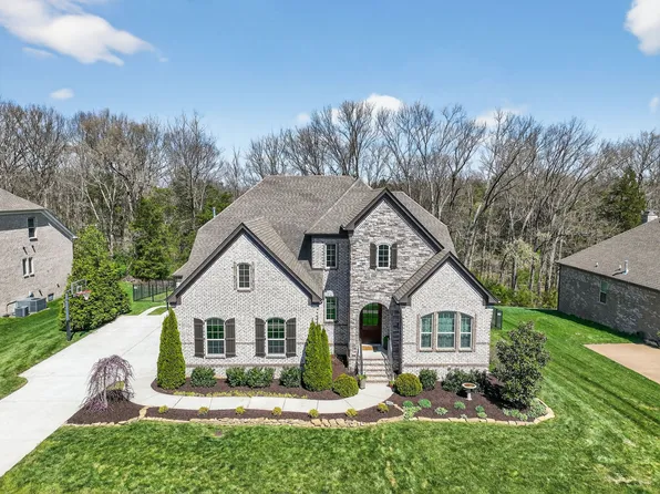 1034 Brighton Ln, Gallatin, TN 37066