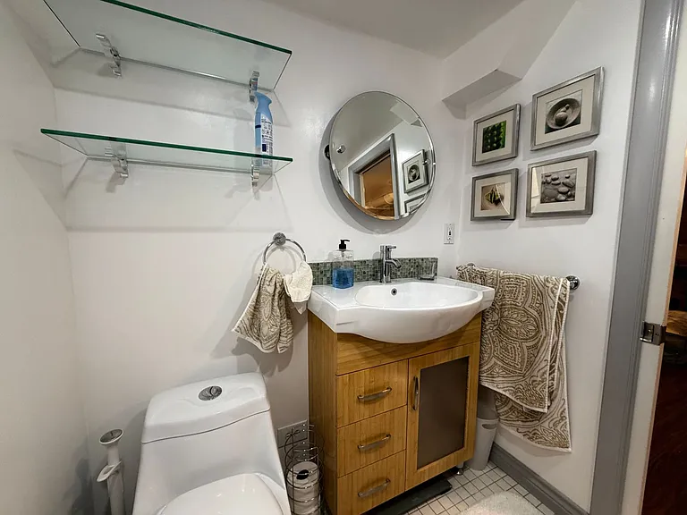 631 Jackson St — Photo 22