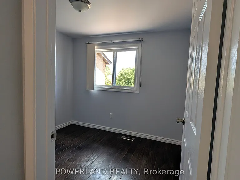134 Dunbar Cres — Photo 7