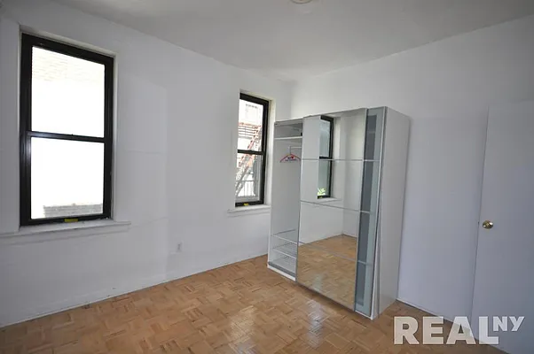 Rented by REAL New York | media 12