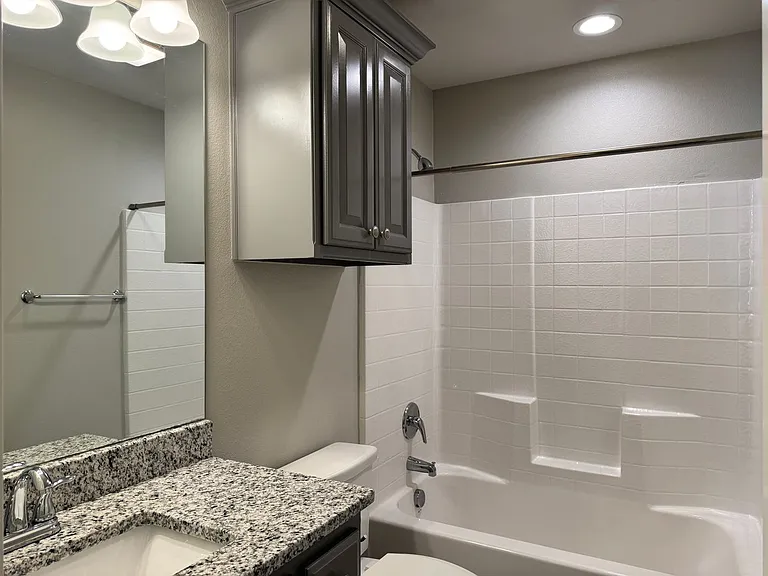 1655 S Kennedy Ave — Photo 10