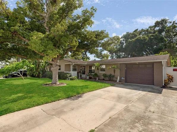 1345 Flotilla Dr, Holiday, FL 34690