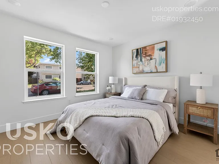 2710 T St #1 — Photo 18
