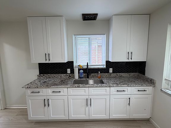4th image of 19405 Opal St