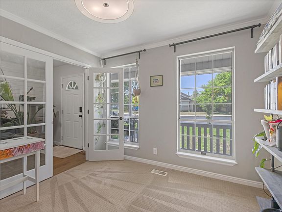 5th image of 10886 N Highland Cir
