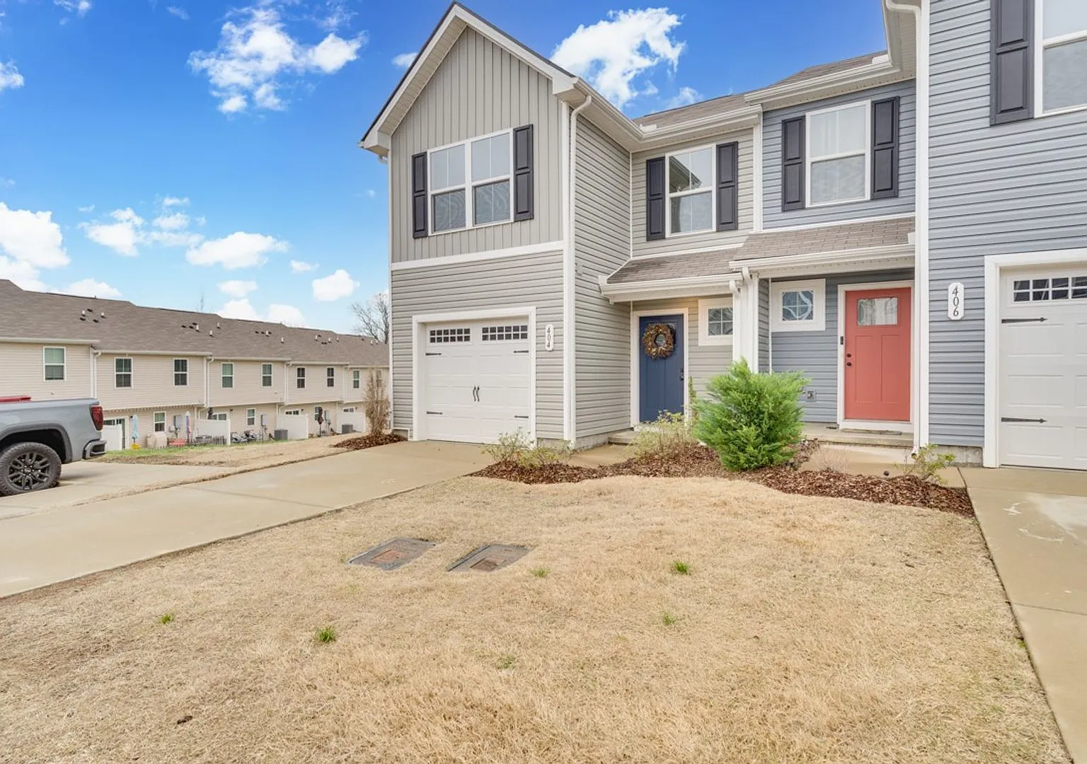 404 Deer Meadow Ln — Photo 2