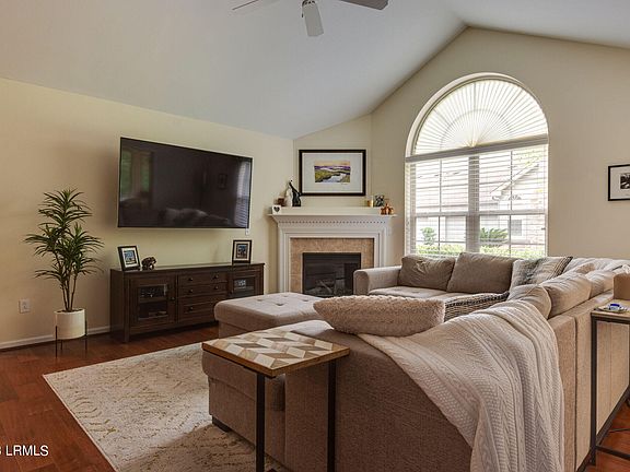 3rd image of 450 Abbey Glen Way #450