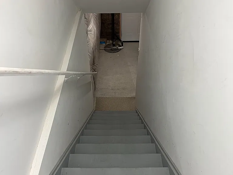 178 Seeley Ave — Photo 26