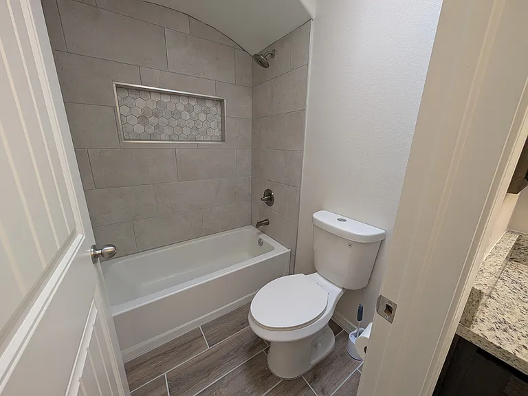 517 La Entrada Cir — Photo 18