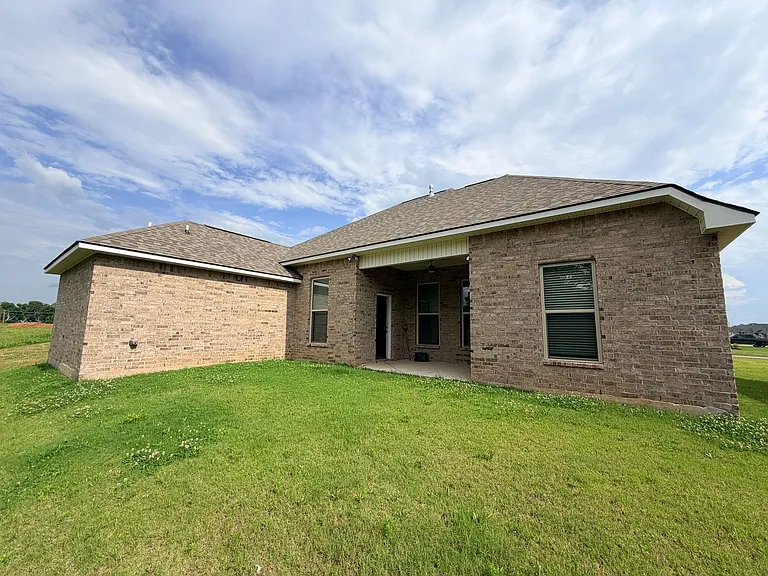 277 Saint Edmunds Way — Photo 32