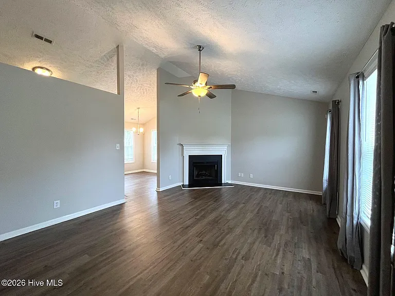 477 Northwoods Dr — Photo 3