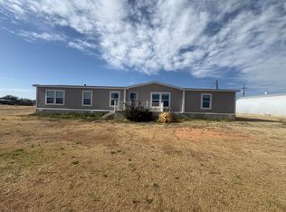 404 Avenue O, Ralls, TX 79357