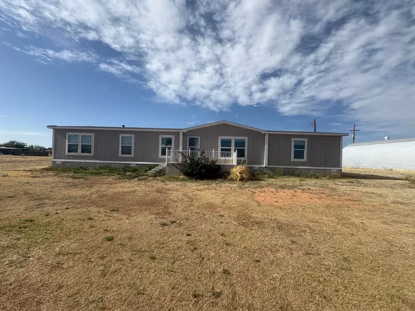 404 Avenue O, Ralls, TX 79357