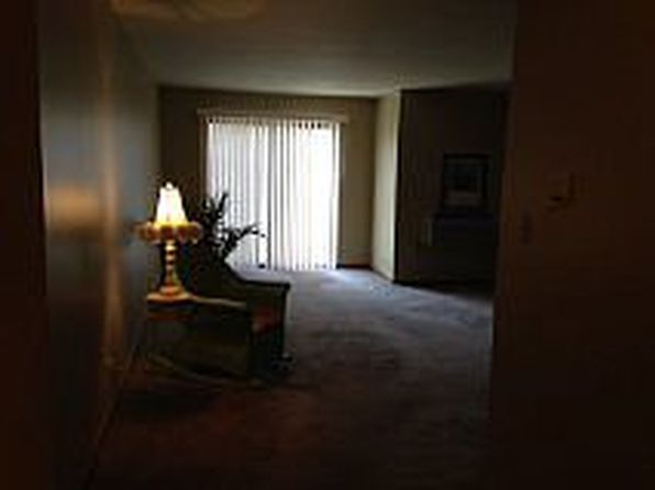 33720 N Royal Oak Ln APT 206