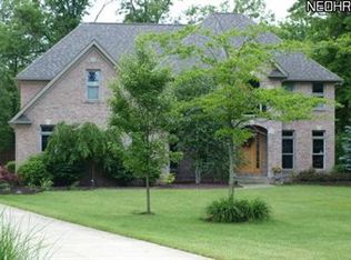 9572 Hawks Lndg NE, Warren, OH