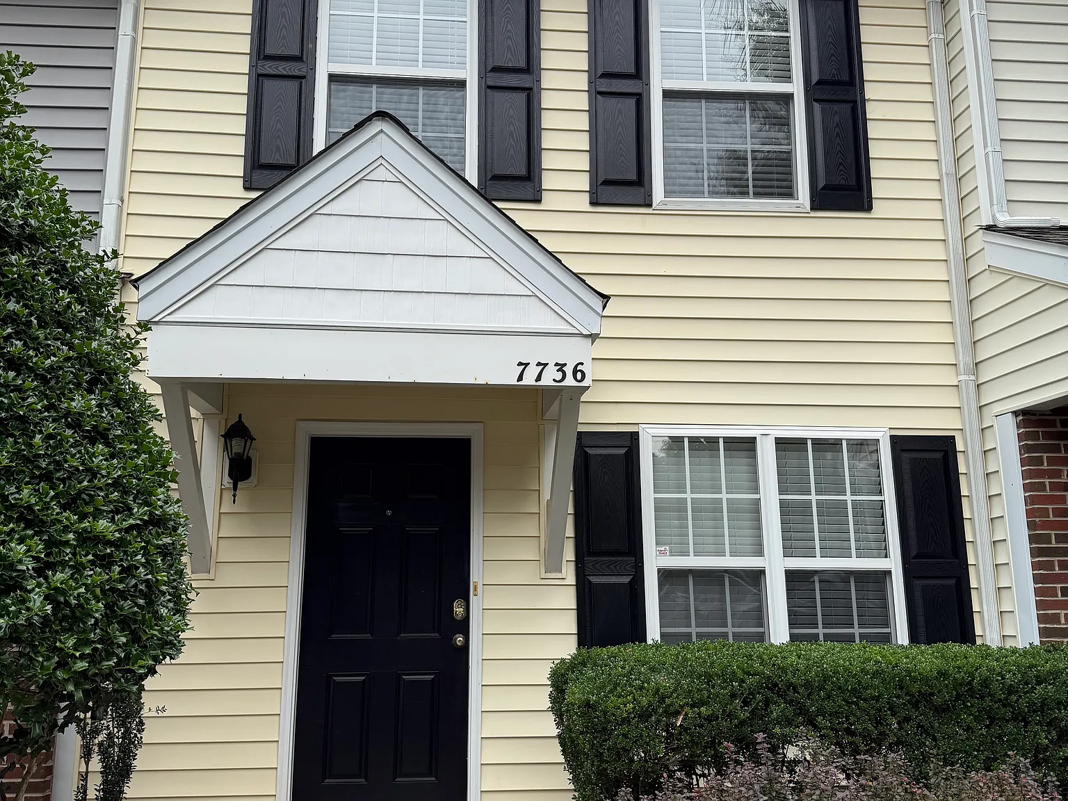 7736 Averette Fld — Photo 1