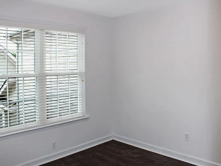 1023 Farrow Dr — Photo 15