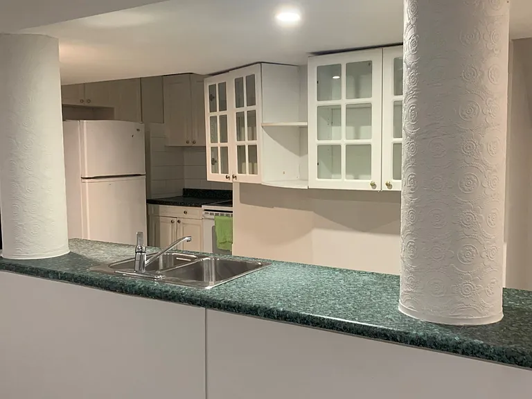 18 Laguna Cres #BASEMENT — Photo 4